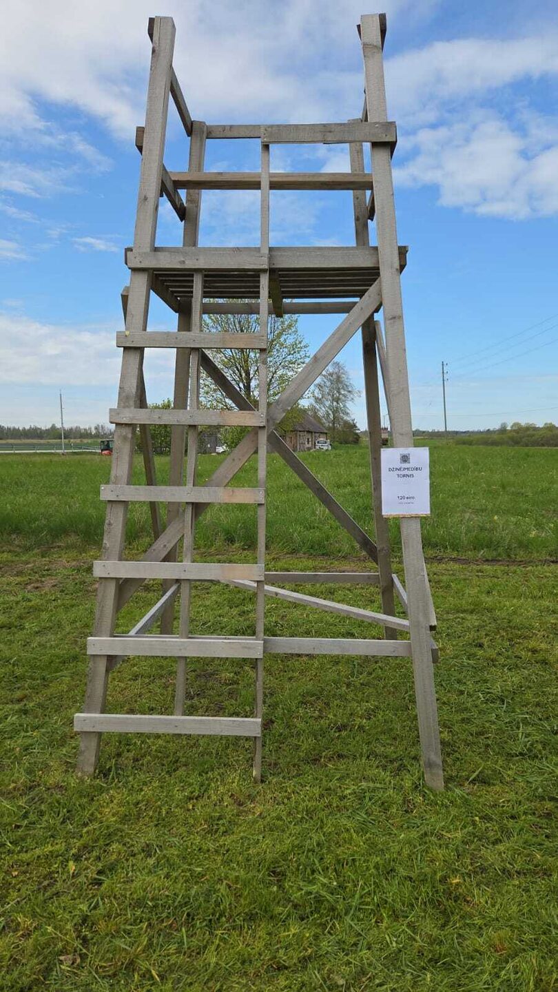 Open Hunting Tower thumbnail 2