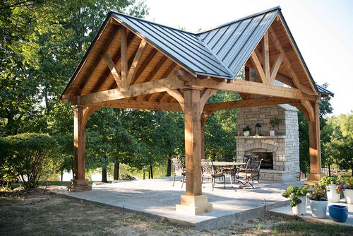 Triple Gable Grand Cedar