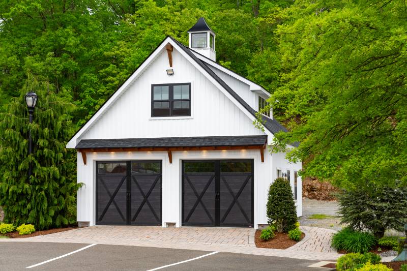 Modern Farmhouse Newport Garage