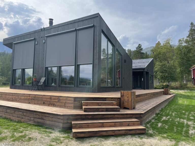 Tømmerhus Familie thumbnail 3
