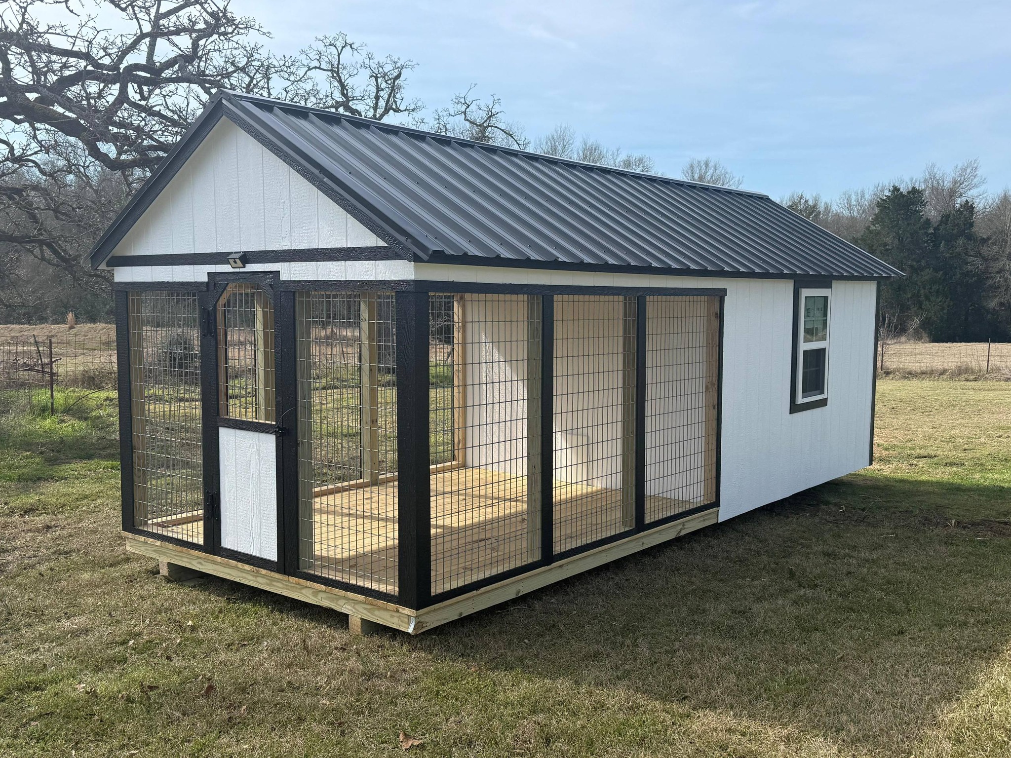Large Walk-In Outdoor Catio