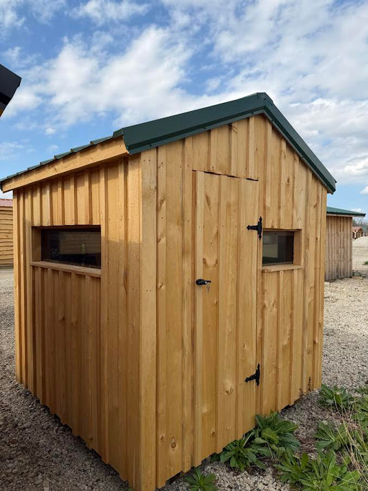 Amish-Built Rough Sawn Square Deer Blind with Metal Roof*